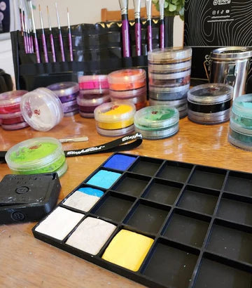 Cheeky Button Chroma Caddy Press