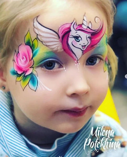 Milena Stencils - D2 Winking Unicorn